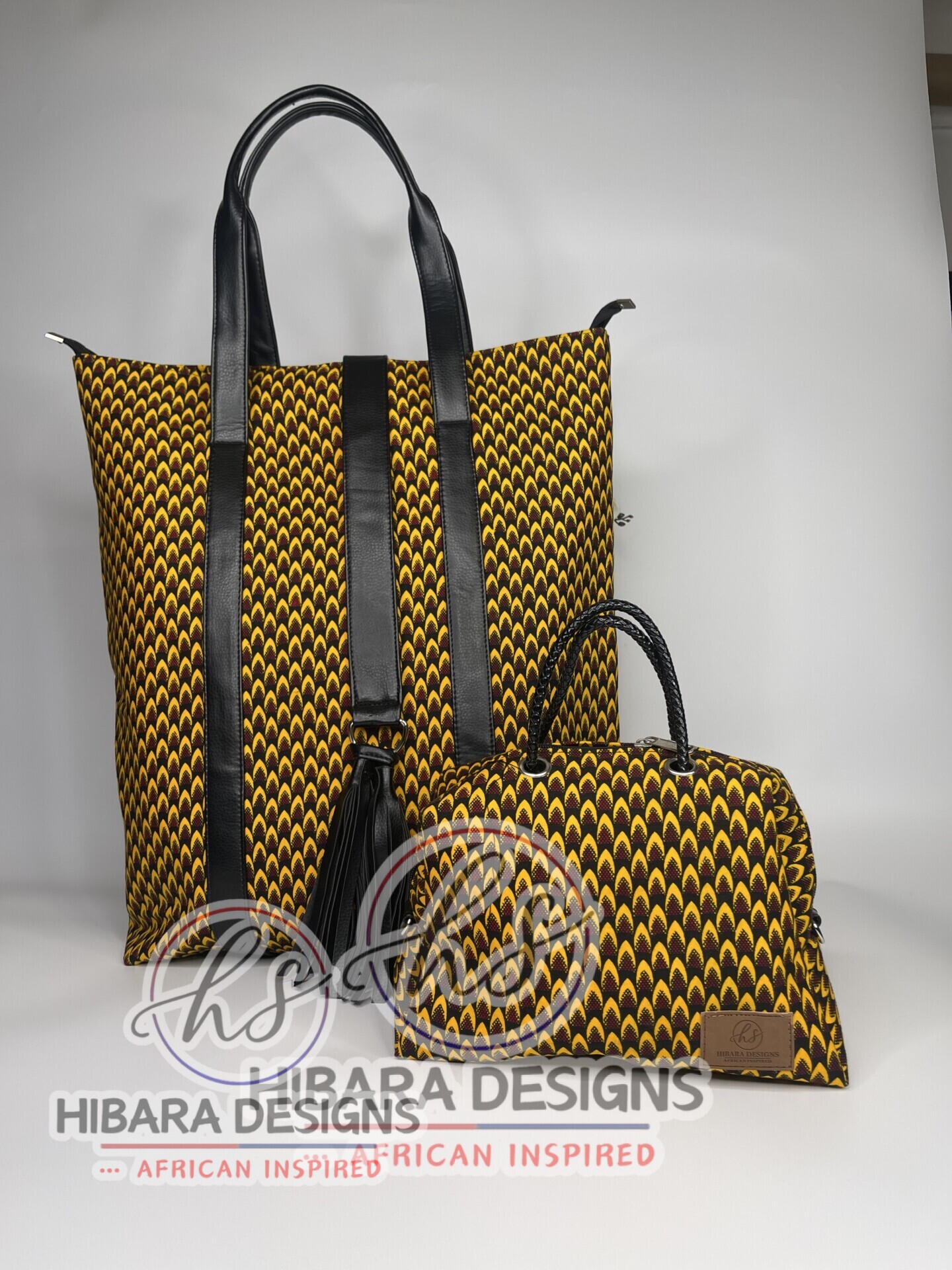 Scale Oversized  Bag with Signature Bag