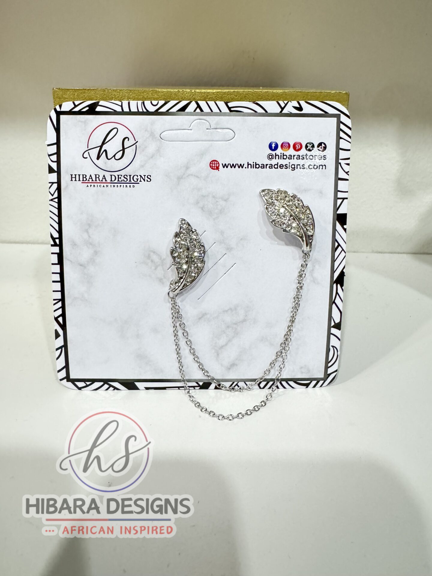 rainstone leaf brooch (silver) 1 rainstone leaf brooch (silver)